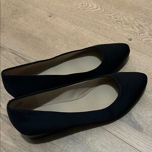 NWOT e360 easy spirit small heel black slip on shoe 
Soft tech material NEW